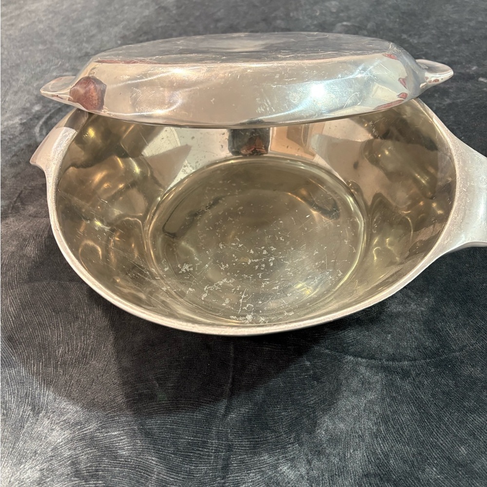 Nambe 2 piece covered casserole - Picture 3 of 5